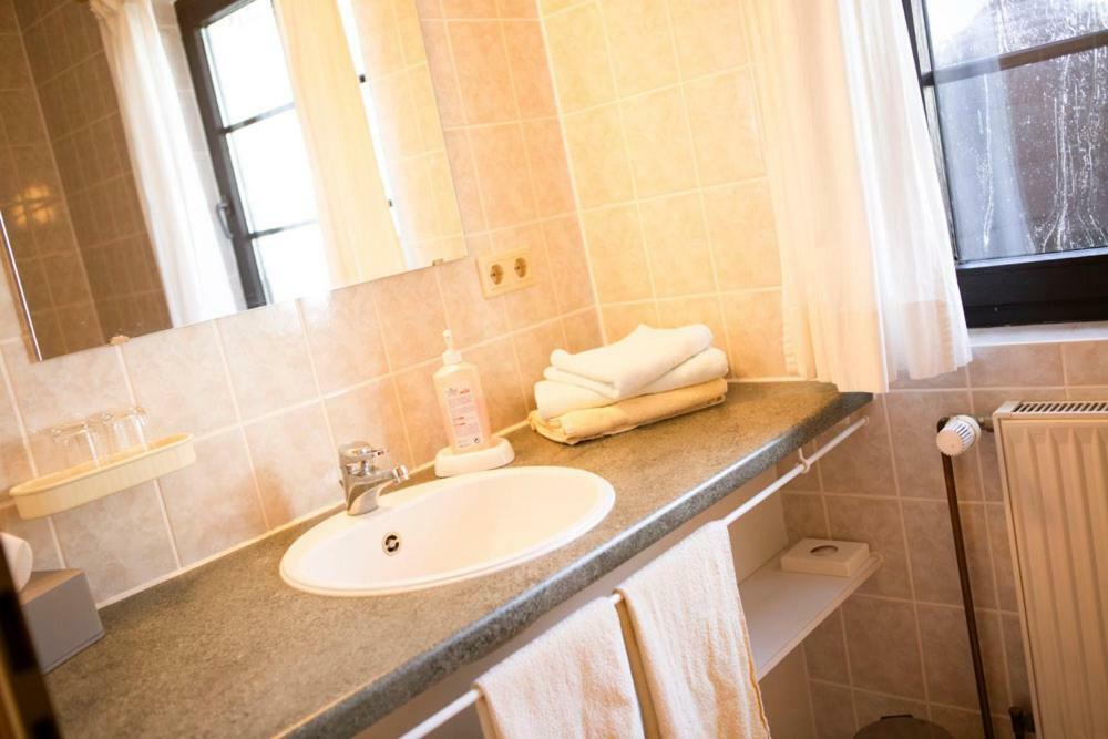 Landhotel Belitz Garni Kusten Экстерьер фото